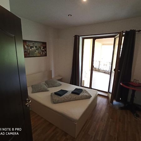Quik Hotel Brassó Kültér fotó