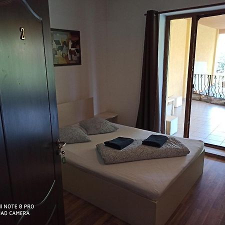 Quik Hotel Brassó Kültér fotó