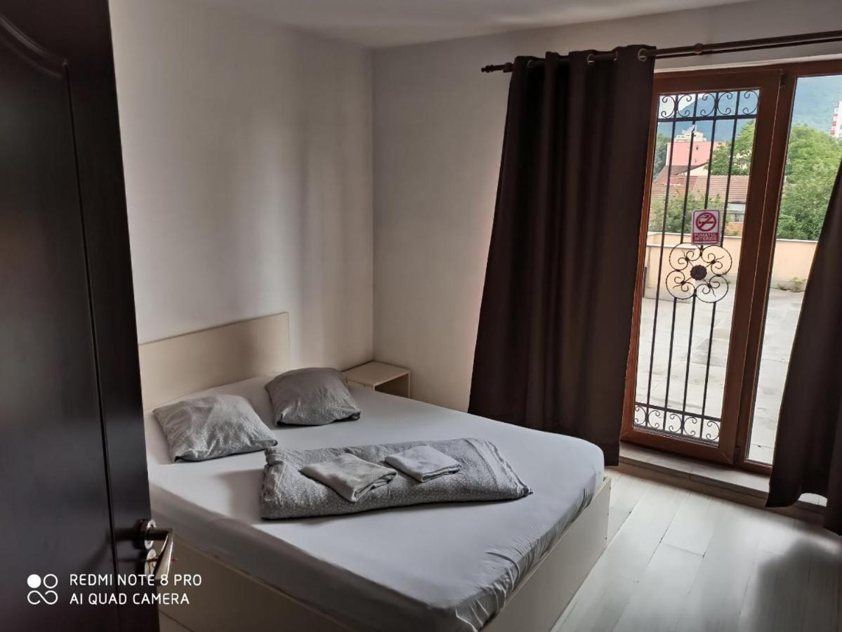 Quik Hotel Brassó Kültér fotó