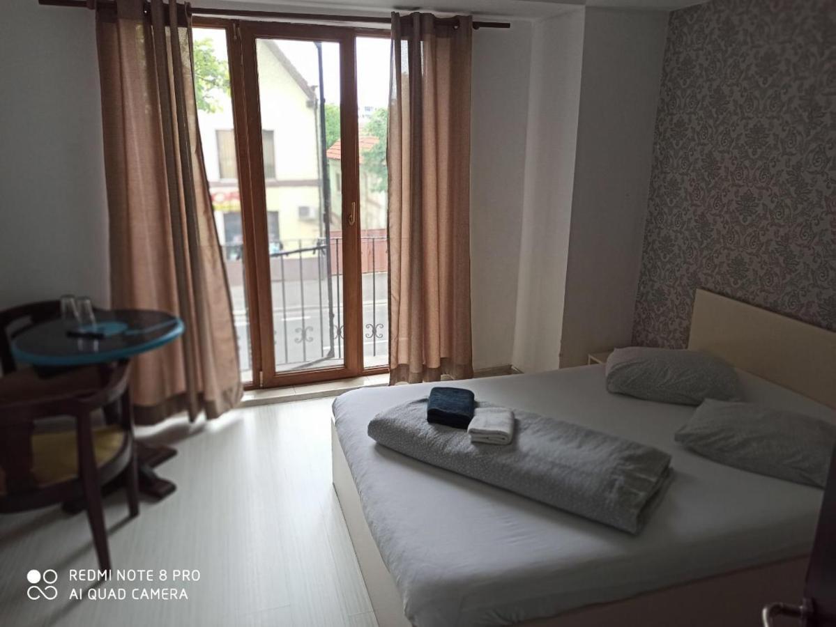 Quik Hotel Brassó Kültér fotó