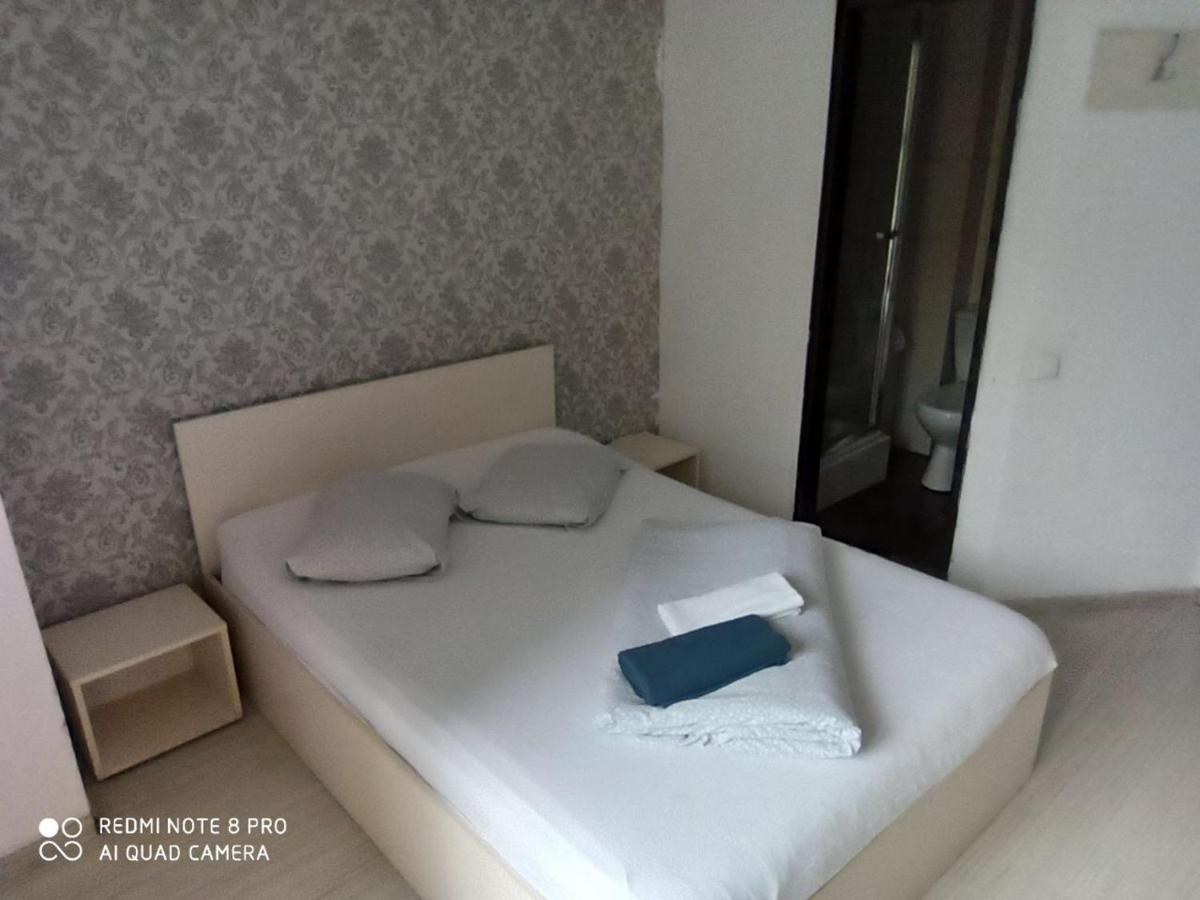Quik Hotel Brassó Kültér fotó