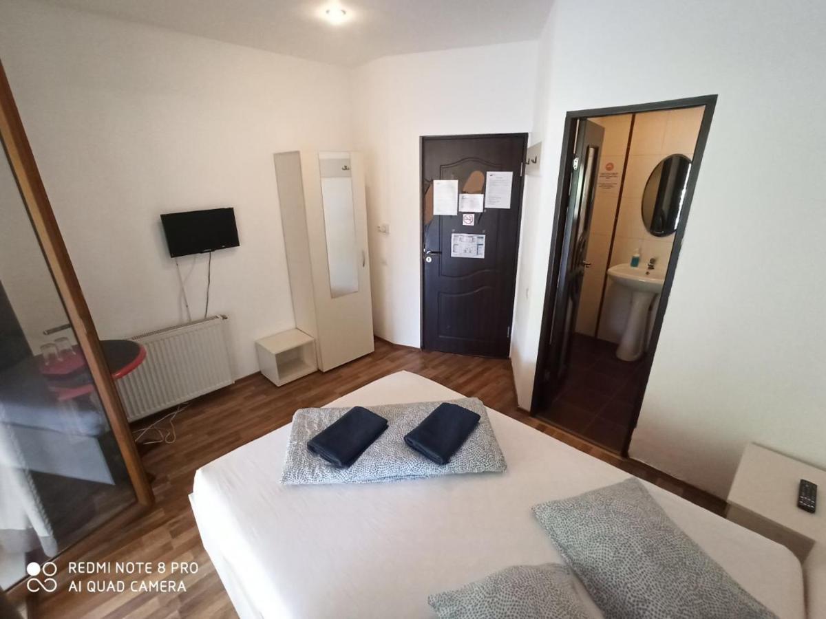 Quik Hotel Brassó Kültér fotó
