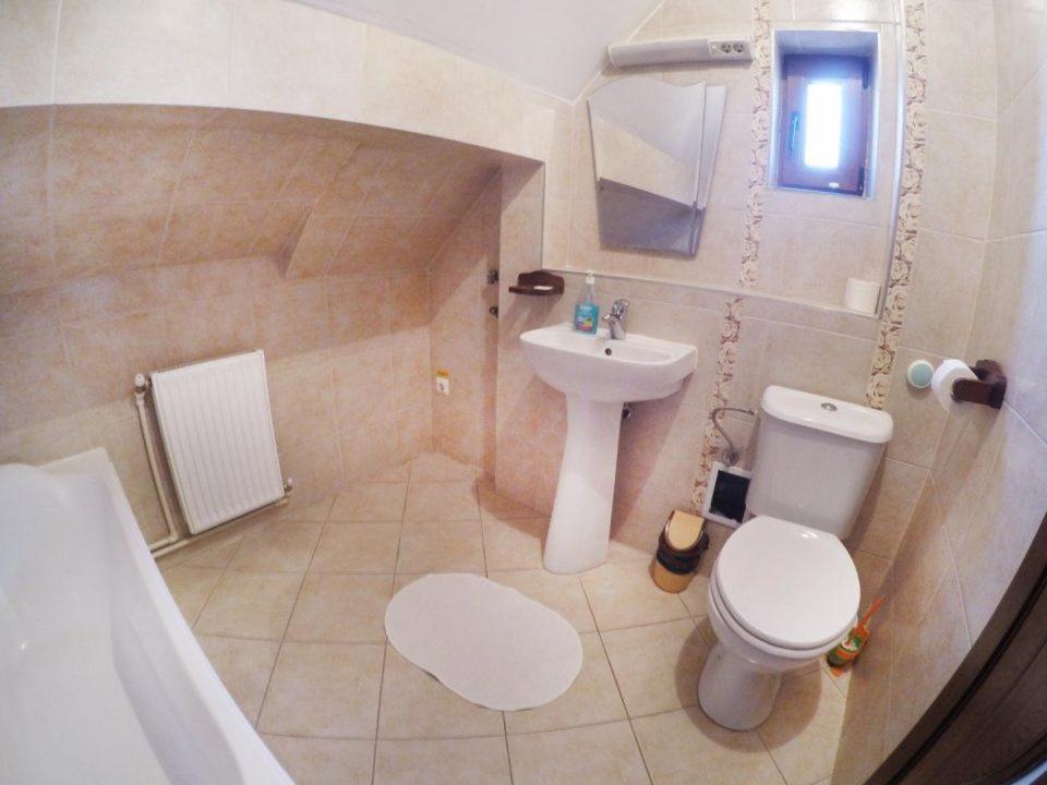 Quik Hotel Brassó Kültér fotó